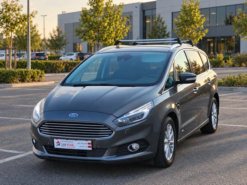 Ford S-Max 2017.