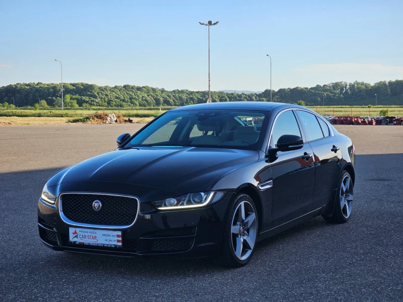 Jaguar XE 2016.
